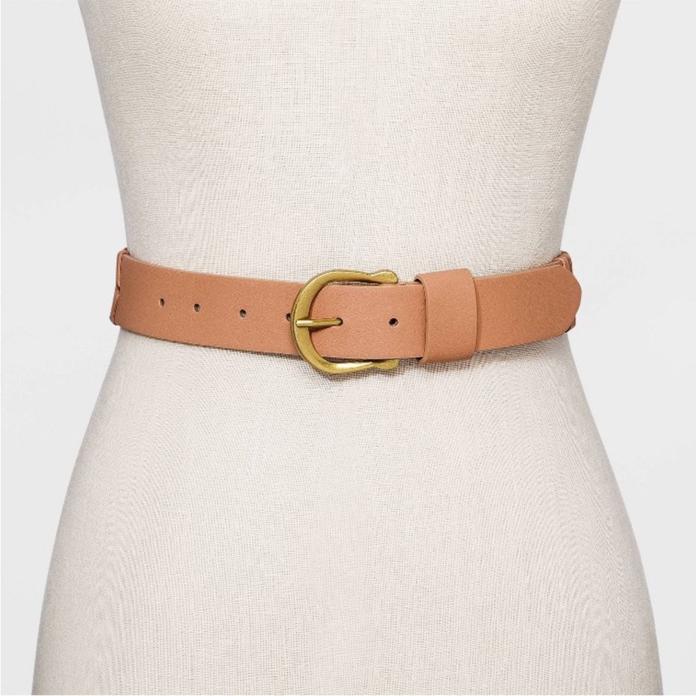 Universal Thread women’s horseshoe belt in muted clay in size small or large